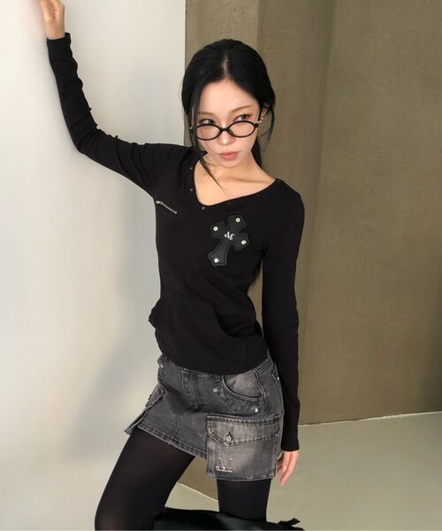 MUCENT（ムセント）の「デボンVネック長袖Tシャツ（2カラー）（Tシャツ/カットソー・レディース・ブラック/アイボリー・FREE）」の16枚目の写真