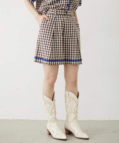 MILKFED.（ミルクフェド）の「TRIMMED GINGHAM CHECK SHORTS（その他パンツ・レディース・ブラウン/レッド/ブラック・ONE SIZE）」の2枚目の写真