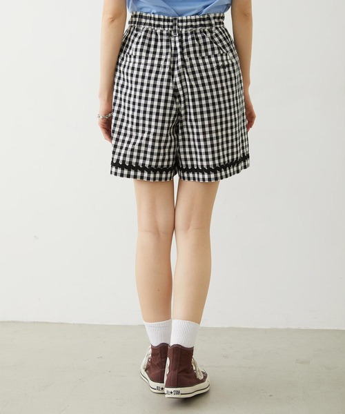 MILKFED.（ミルクフェド）の「TRIMMED GINGHAM CHECK SHORTS（その他パンツ・レディース・ブラウン/レッド/ブラック・ONE SIZE）」の10枚目の写真