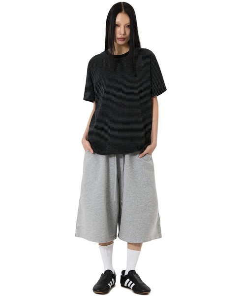 OY（オーワイ）の「『OY/オーワイ』STRIPE EMBROIDERED LOGO TEE /ボーダーエンブロイダードロゴ Tシャツ（Tシャツ/カットソー・メンズ・ネイビー/ブラック・L/M）」の6枚目の写真