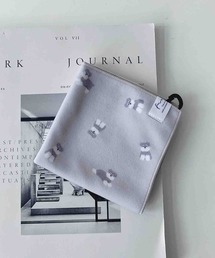 AS KNOW AS plus（アズノゥアズプラス）の「ピタッと密着マルチハンドタオル（ハンカチ/ハンドタオル）」