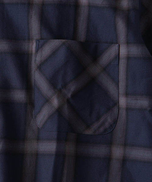 JOURNAL STANDARD J.S HOMESTEAD(ジャーナルスタンダードホームステッド)の「Stead / コットン ツイル オンブレ 半袖 チェック シャツ(シャツ/ブラウス・メンズ・ネイビー/ベージュ/ブラック系その他・LARGE/MEDIUM)」の9枚目の写真