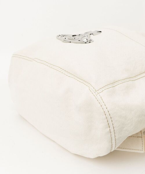 Vivienne Westwood MAN（ヴィヴィアンウエストウッドマン）の「CANVAS GEORGE RUCKSACK M（バックパック/リュック・メンズ・ホワイト・FREE）」の3枚目の写真