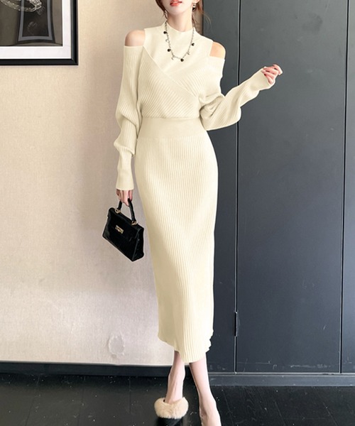 Songe(ソンジュ)の「肩出しロングニットワンピース(ワンピース・レディース・オフホワイト/グレー・FREE)」の16枚目の写真