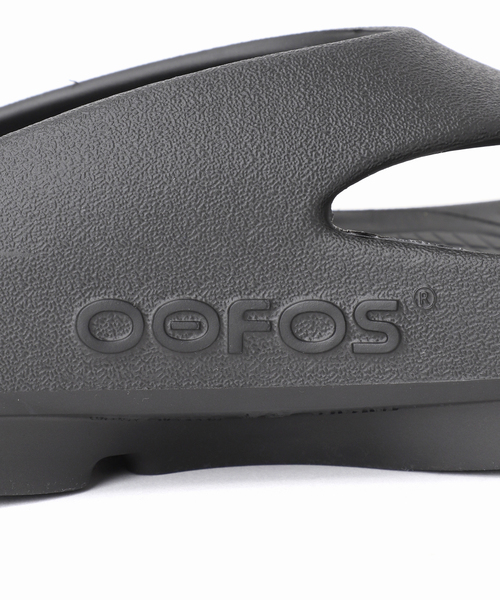 OOFOS(ウーフォス)の「【OOFOS/ウーフォス】OOriginal+:サンダル(サンダル・レディース・ブラック・25cm/24cm/23cm)」の5枚目の写真