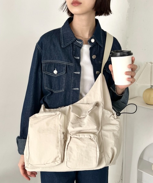 wears(ウェアーズ)の「2wayマルチポケットナイロンショルダーバッグ(ショルダーバッグ・レディース・ダークグレー/ブラック/アイボリー・FREE)」の14枚目の写真
