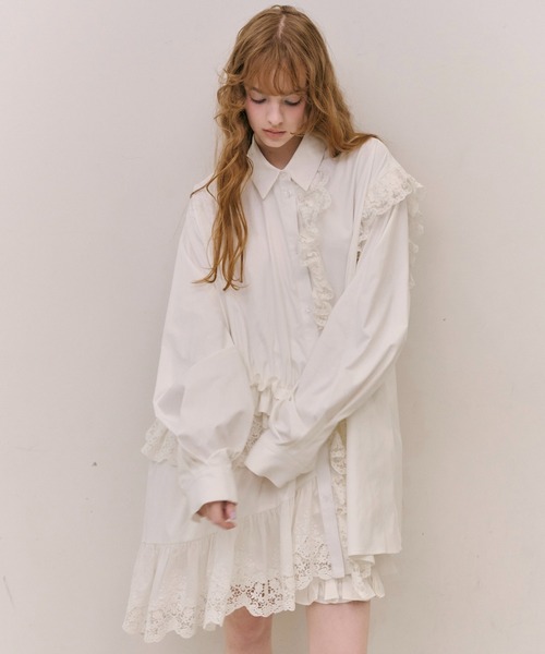 J1U by LA BELLE ETUDE(ジユウバイラベルエチュード)の「レトロレースアシメデザインシャツ(シャツ/ブラウス・レディース・ブラック/ホワイト・FREE)」の11枚目の写真