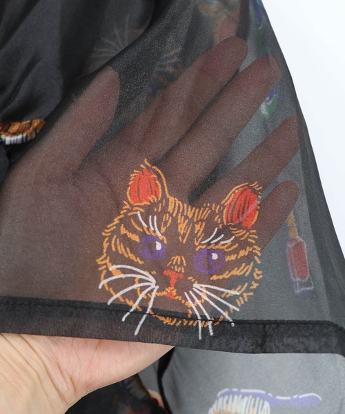 ScoLar(スカラー)の「161662:おしゃれネコちゃん柄シアーシャツ(シャツ/ブラウス・レディース・アイボリー/ブラック・M)」の3枚目の写真