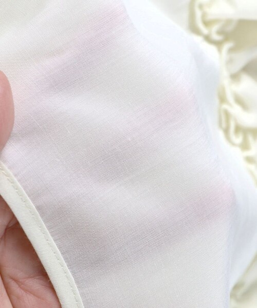 BRANSHES(ブランシェス)の「フリルキャミソール(タンクトップ・キッズ・アイボリー/ブラック・M/S/L/XL)」の11枚目の写真