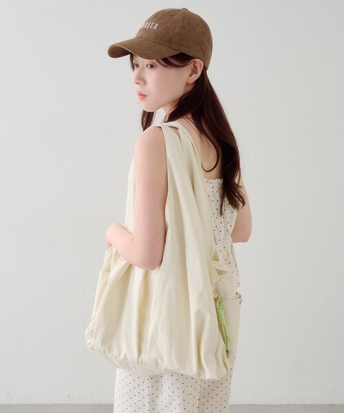Kastane（カスタネ）の「【WEB限定/A4サイズ】トラベルBAG（トートバッグ・レディース・アイボリー/ブラック・FREE）」の11枚目の写真