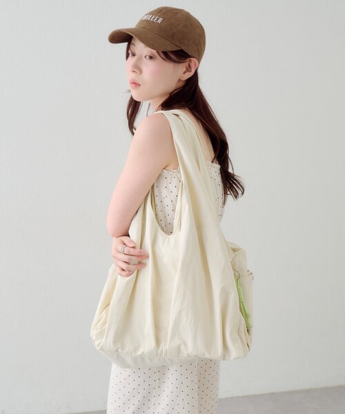 Kastane（カスタネ）の「【WEB限定/A4サイズ】トラベルBAG（トートバッグ・レディース・アイボリー/ブラック・FREE）」の12枚目の写真