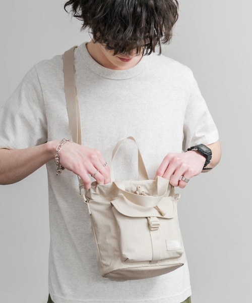 THE NORTH FACE(ザノースフェイス)の「THE NORTH FACE ザ・ノースフェイス BREEZE BUCKET BAG 巾着型ショルダーバッグ/ハンドバッグ(ショルダーバッグ・メンズ・ブラック/ホワイト/ピンク/バイオレット/グレー・FREE)」の7枚目の写真