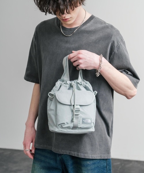 THE NORTH FACE(ザノースフェイス)の「THE NORTH FACE ザ・ノースフェイス BREEZE BUCKET BAG 巾着型ショルダーバッグ/ハンドバッグ(ショルダーバッグ・メンズ・ブラック/ホワイト/ピンク/バイオレット/グレー・FREE)」の19枚目の写真