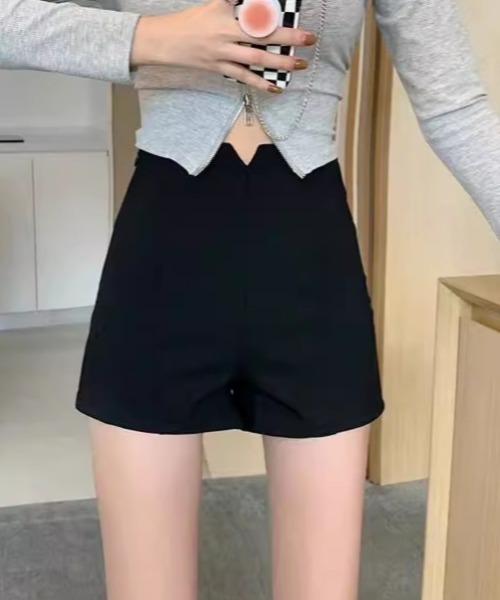SHEPP（シープ）の「フロントスリット風 センターラインショートパンツ（その他パンツ・レディース・ホワイト/ブラック・M/S）」の5枚目の写真