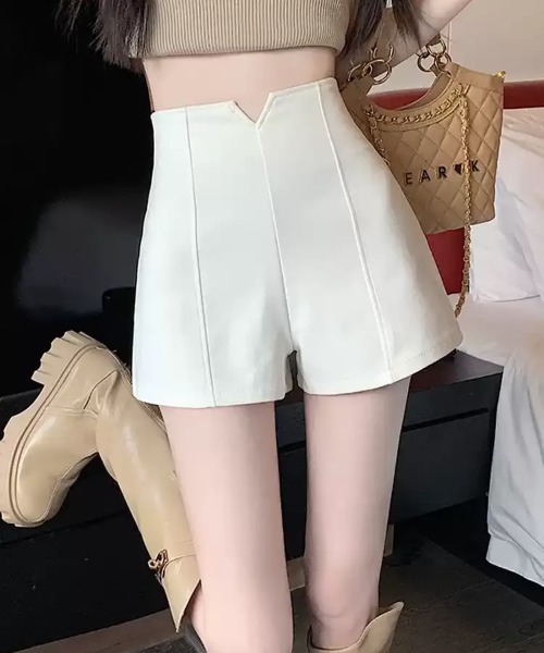 SHEPP（シープ）の「フロントスリット風 センターラインショートパンツ（その他パンツ・レディース・ホワイト/ブラック・M/S）」の13枚目の写真