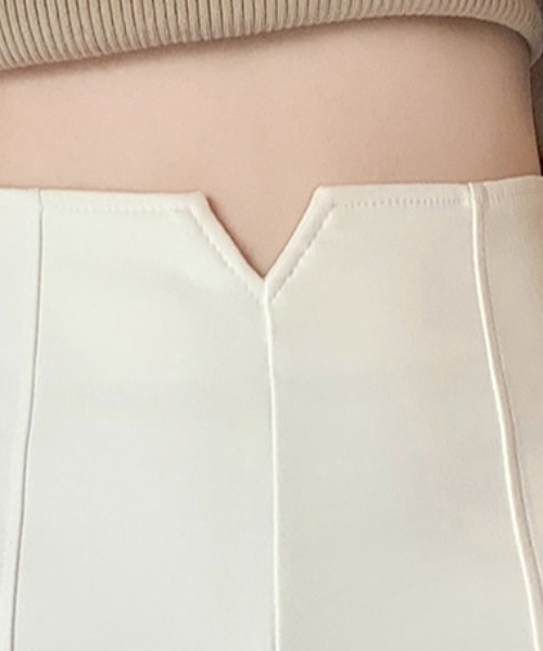 SHEPP（シープ）の「フロントスリット風 センターラインショートパンツ（その他パンツ・レディース・ホワイト/ブラック・M/S）」の16枚目の写真