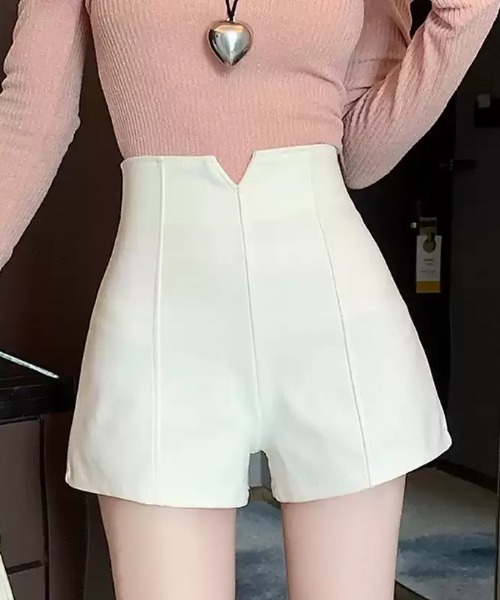 SHEPP（シープ）の「フロントスリット風 センターラインショートパンツ（その他パンツ・レディース・ホワイト/ブラック・M/S）」の7枚目の写真