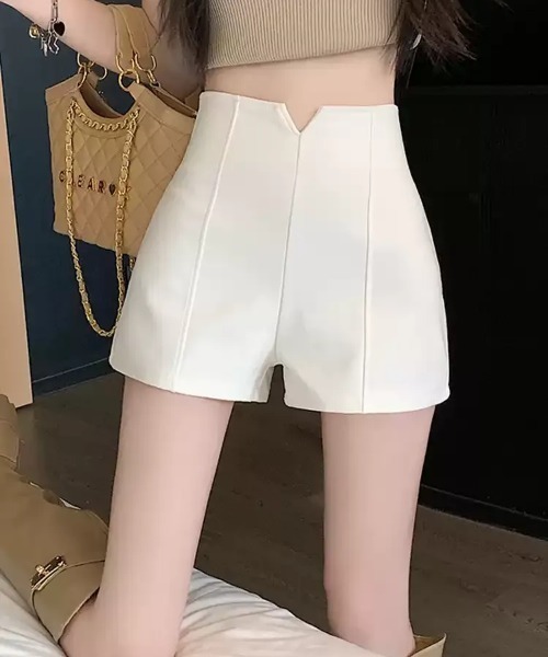 SHEPP（シープ）の「フロントスリット風 センターラインショートパンツ（その他パンツ・レディース・ホワイト/ブラック・M/S）」の12枚目の写真