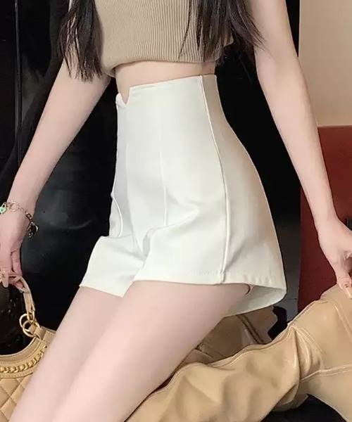 SHEPP（シープ）の「フロントスリット風 センターラインショートパンツ（その他パンツ・レディース・ホワイト/ブラック・M/S）」の11枚目の写真
