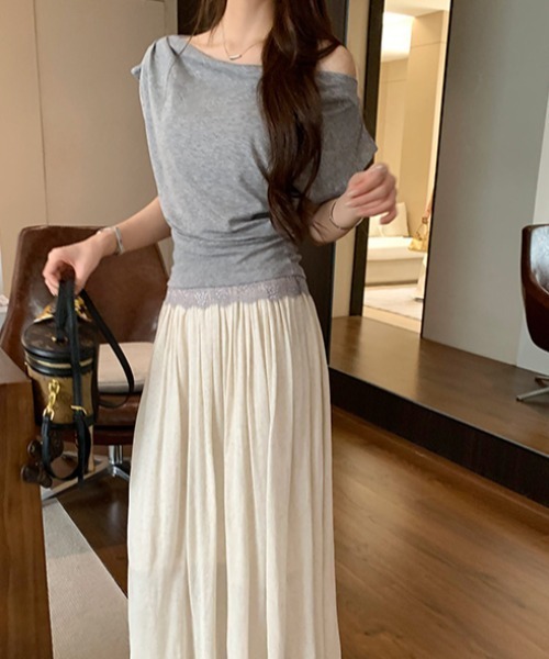 AMAJI（アマジ）の「レーストリム ワンショルダーTシャツ 半袖 レディース フィット感 セクシーきれいめトップス（Tシャツ/カットソー・レディース・グレー/ピンク/ホワイト/ブラック/ネイビー・MEDIUM/SMALL/X-LARGE/LARGE）」の14枚目の写真