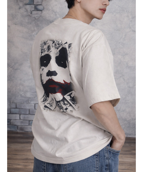 neos（ネオス）の「【neos】The Dark Knight Trilogy JOKER ヴィンテージライク ルーズシルエット プリント Tシャツ メンズ レディース ユニセックス（Tシャツ/カットソー・メンズ・ブラック系1/ブラック系2/ホワイト系1/ホワイト系2・MEDIUM/LARGE/X-LARGE）」の18枚目の写真