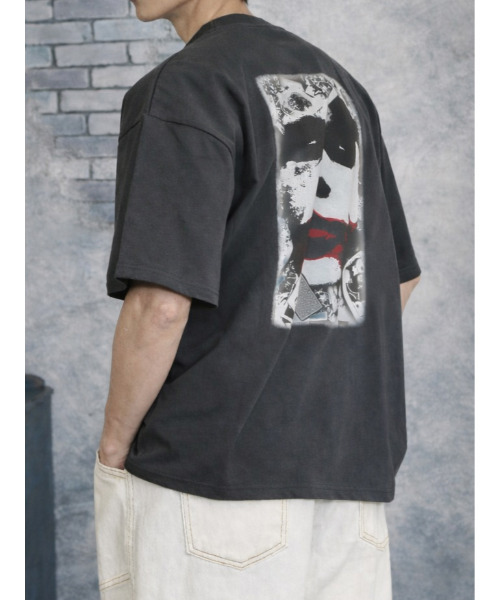 neos（ネオス）の「【neos】The Dark Knight Trilogy JOKER ヴィンテージライク ルーズシルエット プリント Tシャツ メンズ レディース ユニセックス（Tシャツ/カットソー・メンズ・ブラック系1/ブラック系2/ホワイト系1/ホワイト系2・MEDIUM/LARGE/X-LARGE）」の10枚目の写真