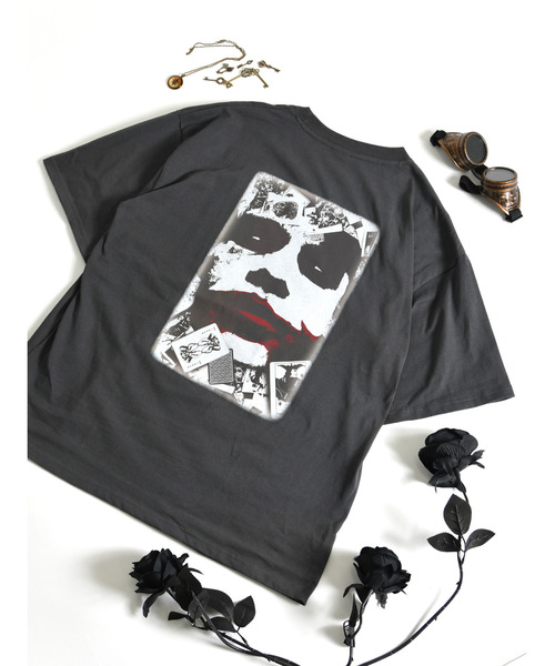 neos（ネオス）の「【neos】The Dark Knight Trilogy JOKER ヴィンテージライク ルーズシルエット プリント Tシャツ メンズ レディース ユニセックス（Tシャツ/カットソー・メンズ・ブラック系1/ブラック系2/ホワイト系1/ホワイト系2・MEDIUM/LARGE/X-LARGE）」の13枚目の写真