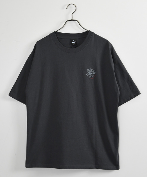 neos（ネオス）の「【neos】The Dark Knight Trilogy JOKER ヴィンテージライク ルーズシルエット プリント Tシャツ メンズ レディース ユニセックス（Tシャツ/カットソー・メンズ・ブラック系1/ブラック系2/ホワイト系1/ホワイト系2・MEDIUM/LARGE/X-LARGE）」の8枚目の写真