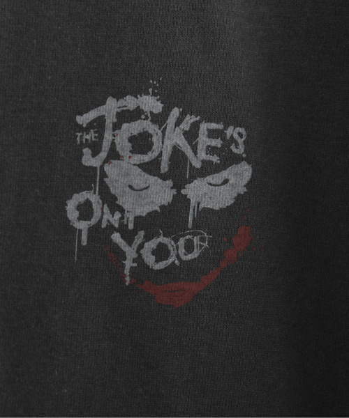 neos（ネオス）の「【neos】The Dark Knight Trilogy JOKER ヴィンテージライク ルーズシルエット プリント Tシャツ メンズ レディース ユニセックス（Tシャツ/カットソー・メンズ・ブラック系1/ブラック系2/ホワイト系1/ホワイト系2・MEDIUM/LARGE/X-LARGE）」の6枚目の写真