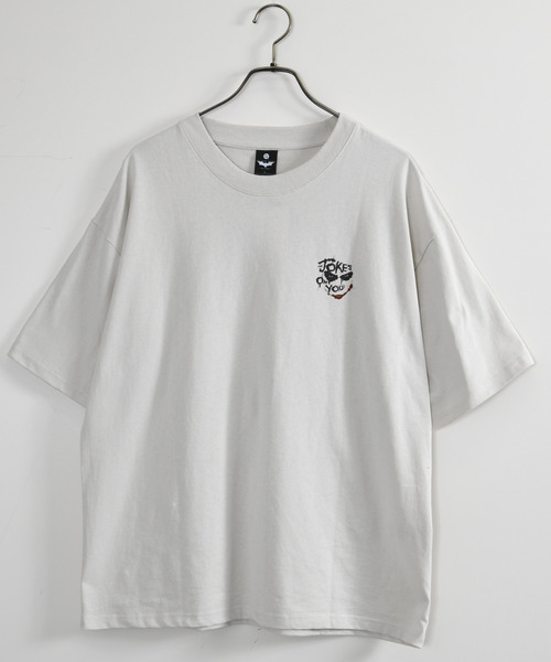 neos（ネオス）の「【neos】The Dark Knight Trilogy JOKER ヴィンテージライク ルーズシルエット プリント Tシャツ メンズ レディース ユニセックス（Tシャツ/カットソー・メンズ・ブラック系1/ブラック系2/ホワイト系1/ホワイト系2・MEDIUM/LARGE/X-LARGE）」の16枚目の写真