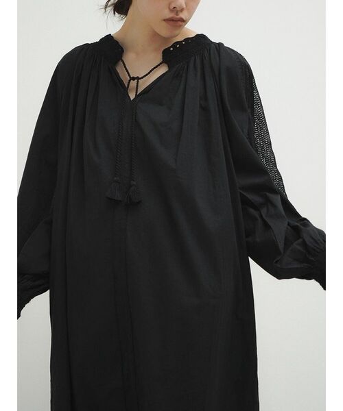 FIKA.（フィーカ）の「Cotton crochet lace onepiece（ワンピース・レディース・ブラック/オフホワイト・MEDIUM）」の11枚目の写真