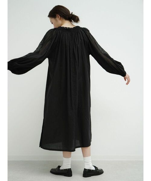FIKA.（フィーカ）の「Cotton crochet lace onepiece（ワンピース・レディース・ブラック/オフホワイト・MEDIUM）」の21枚目の写真