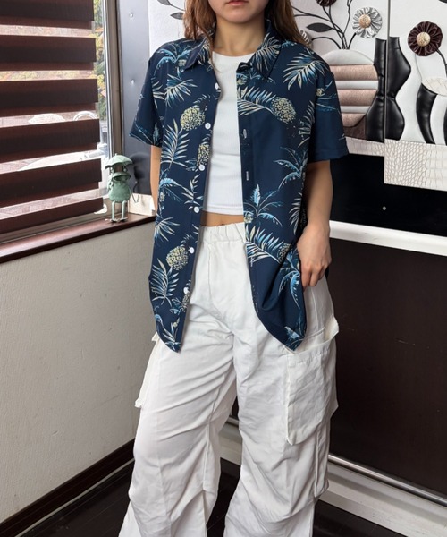Loco Ocean(ロコオーシャン)の「トロピカル パイナップル 総柄 アロハシャツ / オープンカラーシャツ(シャツ/ブラウス・レディース・ピンク/ネイビー・FREE)」の6枚目の写真