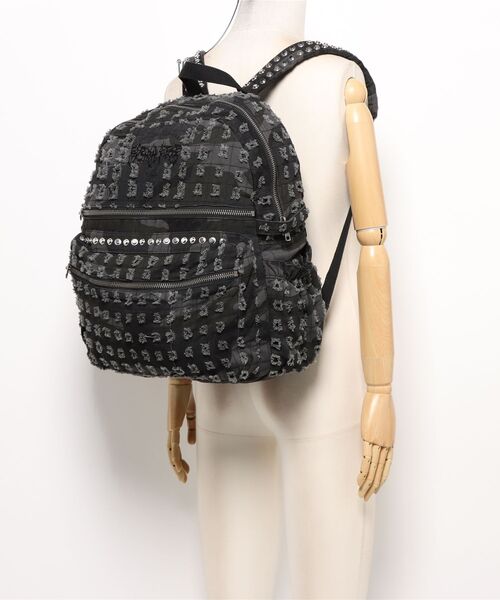 L.H.P(エルエイチピー)の「RECKLESS SCHOLARS/レックレス スカラーズ/CAMMO TRASHED STUDDED BACKPACK(バックパック/リュック・レディース・ブラック・F)」の6枚目の写真
