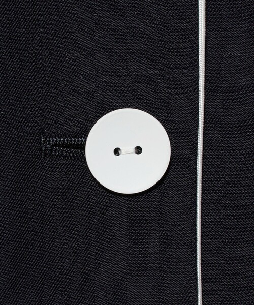 UNITED ARROWS(ユナイテッドアローズ)の「パイピング ドルマン ブラウス ジャケット ‐ウォッシャブル‐(テーラードジャケット・レディース・オフホワイト/ブラック/ネイビー・FREE)」の16枚目の写真