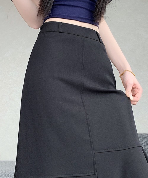LUCPY(ラクピー)の「ハイウエストマーメイドロングスカート(スカート・レディース・ブラック/ホワイト・MEDIUM/SMALL/X-LARGE/LARGE)」の5枚目の写真