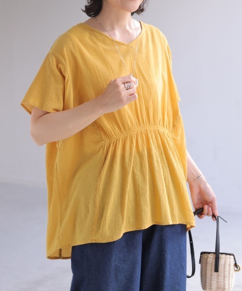 Bee Bouquet(ビーブーケ)の「切り替えギャザーブラウス(Tシャツ/カットソー・レディース・イエロー/モカ/ブラック・FREE)」の1枚目の写真