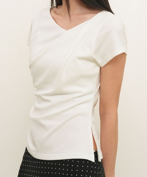 GENERAL IDEA(ジェネラルアイデア)の「【GENERAL IDEA】ドレープシャーリング半袖Tシャツ / DRAPED SHIRRING SHORT-SLEEVE T-SHIRT(Tシャツ/カットソー・レディース・ホワイト/チャコール・S/L/M)」の13枚目の写真