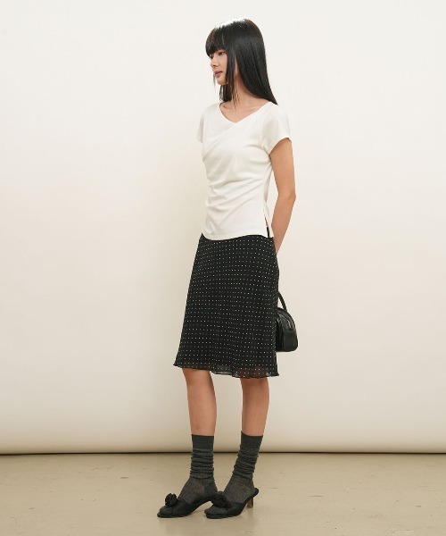GENERAL IDEA(ジェネラルアイデア)の「【GENERAL IDEA】ドレープシャーリング半袖Tシャツ / DRAPED SHIRRING SHORT-SLEEVE T-SHIRT(Tシャツ/カットソー・レディース・ホワイト/チャコール・S/L/M)」の16枚目の写真