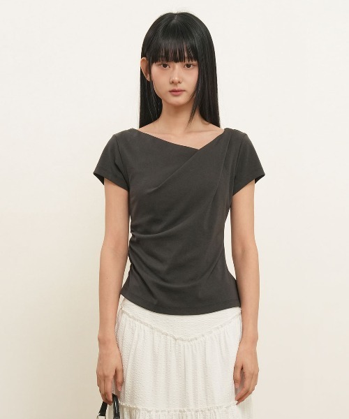 GENERAL IDEA(ジェネラルアイデア)の「【GENERAL IDEA】ドレープシャーリング半袖Tシャツ / DRAPED SHIRRING SHORT-SLEEVE T-SHIRT(Tシャツ/カットソー・レディース・ホワイト/チャコール・S/L/M)」の11枚目の写真