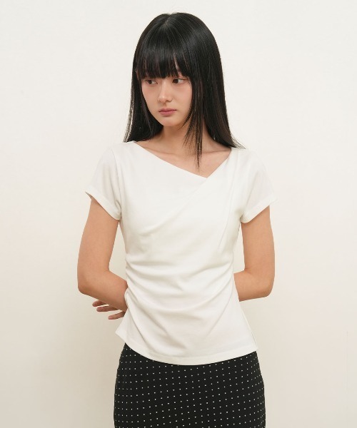 GENERAL IDEA(ジェネラルアイデア)の「【GENERAL IDEA】ドレープシャーリング半袖Tシャツ / DRAPED SHIRRING SHORT-SLEEVE T-SHIRT(Tシャツ/カットソー・レディース・ホワイト/チャコール・S/L/M)」の17枚目の写真