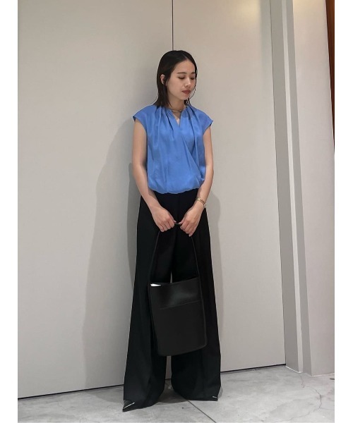 ESTNATION(エストネーション)の「ESTNATION / ギャザーカシュクールブラウス(シャツ/ブラウス・レディース・スカイブルー/ネイビー/ベージュ/オフホワイト・38/36)」の20枚目の写真