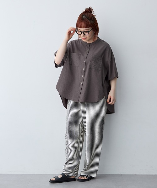 anyfee（エニフィー）の「【anyfee/大きいサイズ】ノーカラーゆるチュニックシャツ（シャツ/ブラウス・レディース・ベージュ/レンガ/チャコール・LL1/3L1/4L1/5L1）」の19枚目の写真