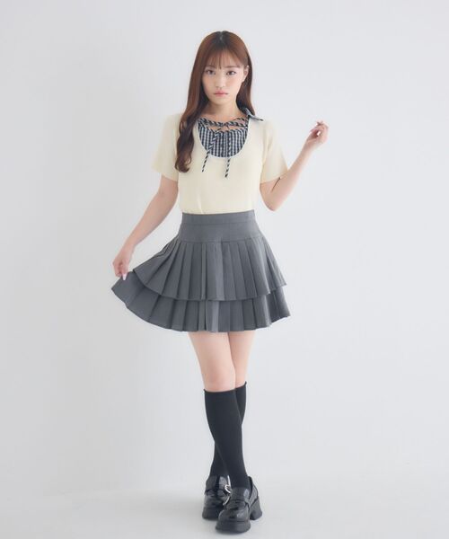 ems excite(エムズエキサイト)の「2段プリーツミニSK(スカート・レディース・ブラック系その他2/ベージュ/ダークグレー・FREE)」の5枚目の写真