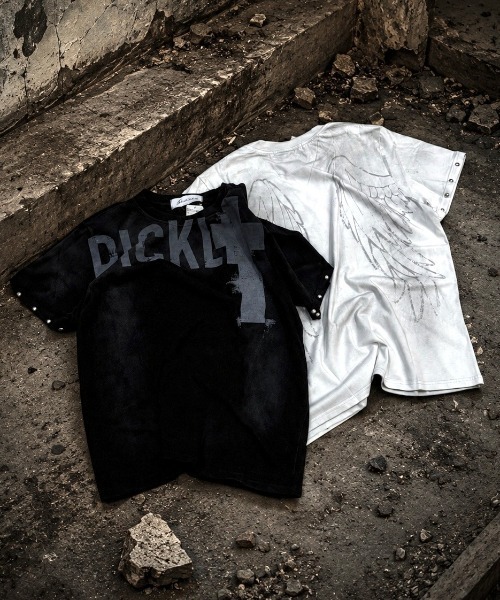 Never mind the XU（ネバーマインドザエックスユー）の「【Never mind the XU】dark angel wash tee / 【ネバーマインド ザ エックスユー】ダークエンジェルウォッシュ半袖Tシャツ（Tシャツ/カットソー・メンズ・ブラック/ホワイト・L）」の3枚目の写真