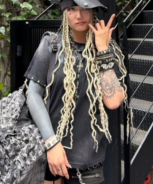 Never mind the XU（ネバーマインドザエックスユー）の「【Never mind the XU】dark angel wash tee / 【ネバーマインド ザ エックスユー】ダークエンジェルウォッシュ半袖Tシャツ（Tシャツ/カットソー・メンズ・ブラック/ホワイト・L）」の17枚目の写真