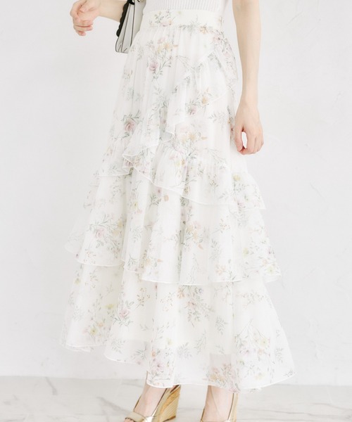 tocco closet(トッコ クローゼット)の「ラメ楊柳フラワープリントアシメフリルティアードスカート(Tシャツ/カットソー・レディース・オフホワイト/ブルー・M)」の11枚目の写真