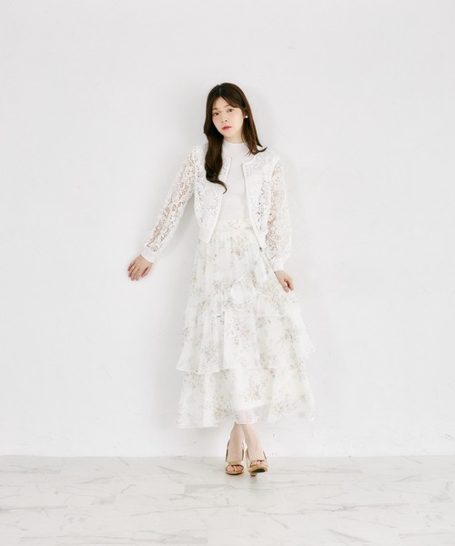 tocco closet(トッコ クローゼット)の「ラメ楊柳フラワープリントアシメフリルティアードスカート(Tシャツ/カットソー・レディース・オフホワイト/ブルー・M)」の7枚目の写真