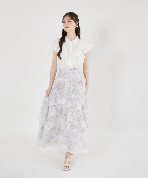 tocco closet(トッコ クローゼット)の「ラメ楊柳フラワープリントアシメフリルティアードスカート(Tシャツ/カットソー・レディース・オフホワイト/ブルー・M)」の14枚目の写真
