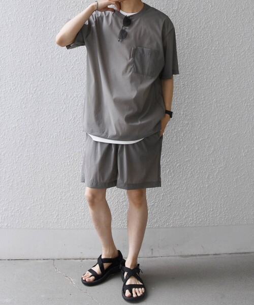 SHIPS any(シップス エニィ)の「SHIPS any:〈接触冷感/UVカット〉VEILICE リラックス クルーネック ポケット Tシャツ(セットアップ対応)◇(Tシャツ/カットソー・メンズ・チャコールグレー/オリーブ/ライトグレー・MEDIUM/X-LARGE/LARGE)」の7枚目の写真